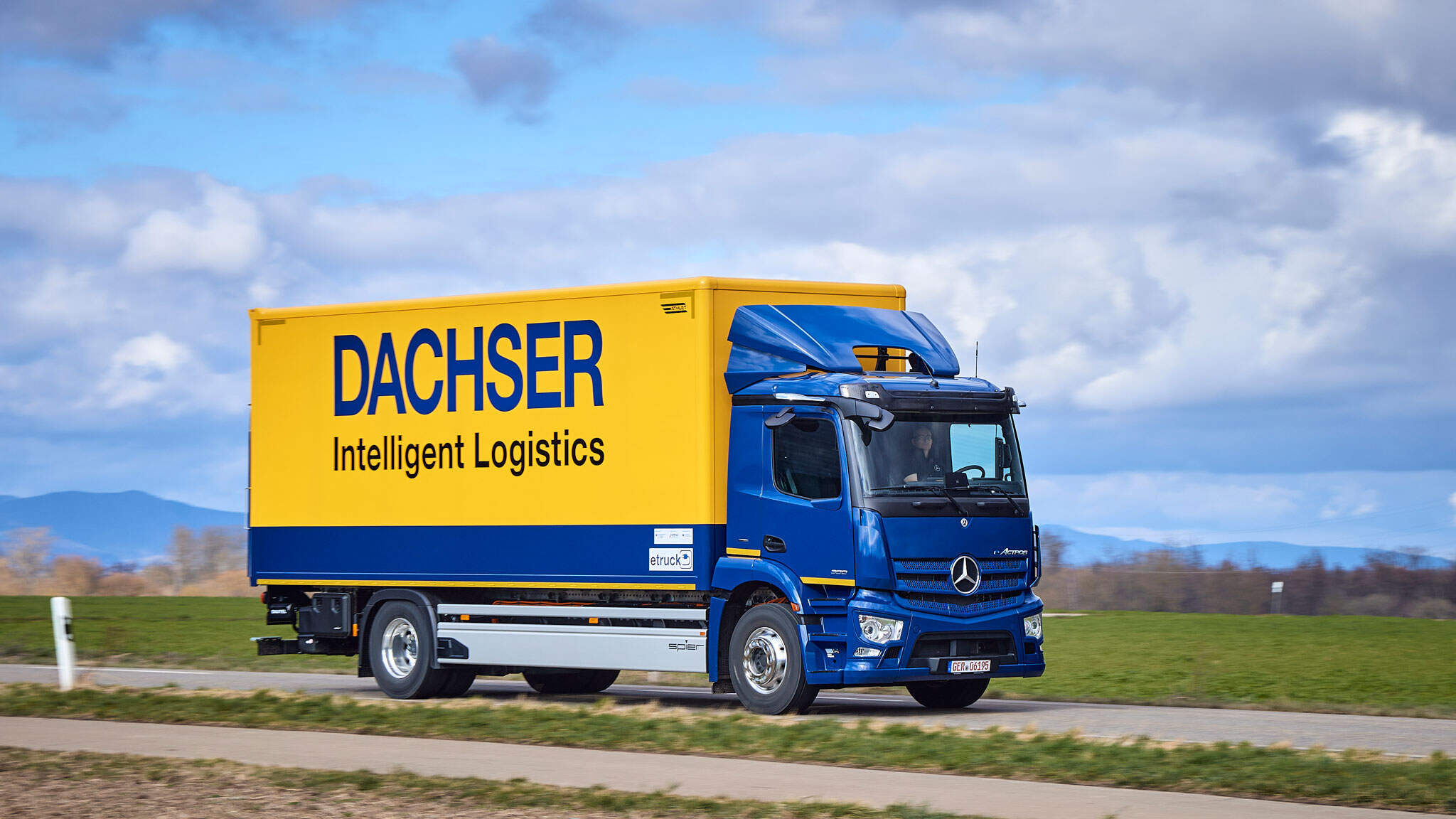 DACHSER đưa xe tải điện eActros sản xuất hàng loạt vào hoạt động